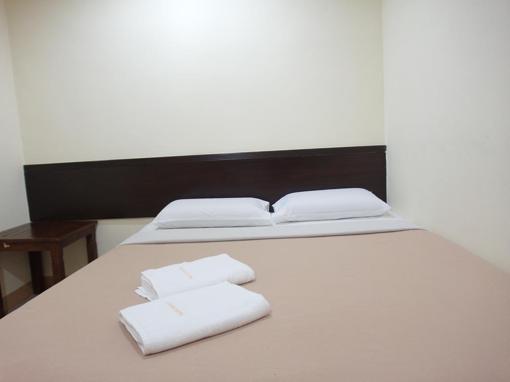 ג'והור בהרו Sunnie Hotel חדר תמונה
